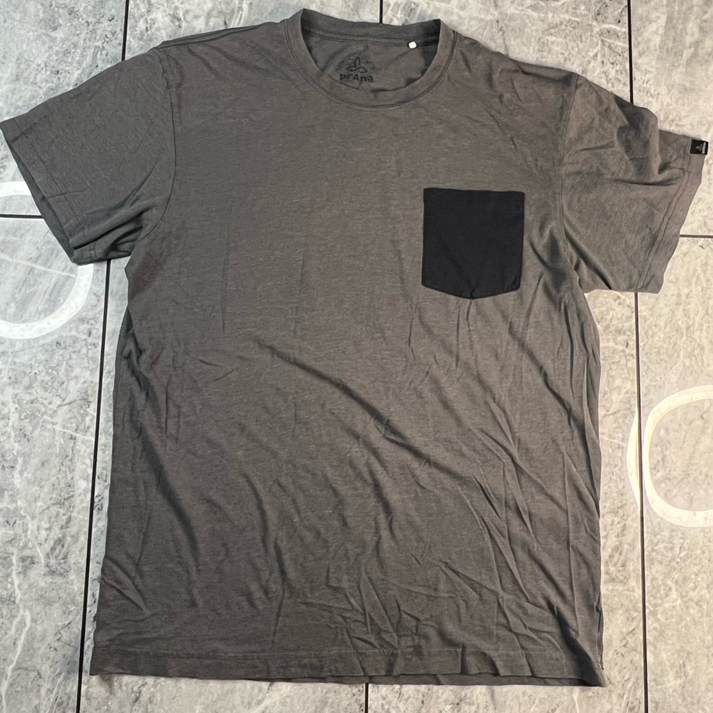 prAna Men's Brown Short Sleeve Crew Neck T-Shirt With Pocket Logo Sz XL